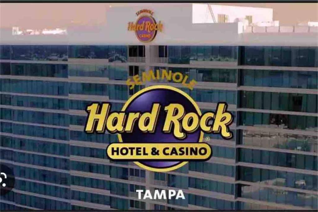 Minutes To Fairgrounds, Hard Rock, & Busch Gardens Villa Tampa Exteriör bild