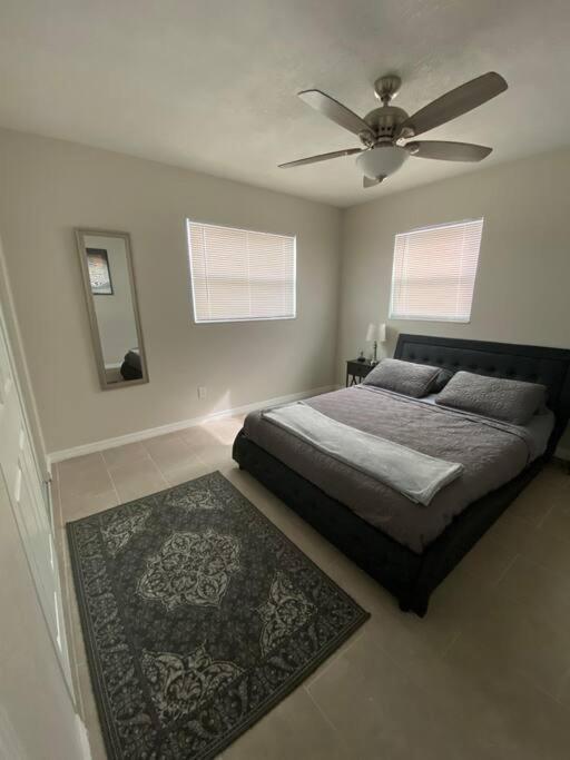 Minutes To Fairgrounds, Hard Rock, & Busch Gardens Villa Tampa Exteriör bild